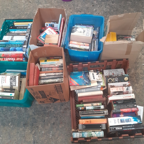 37 - Large quantity of books. Includes a box of superb quality hard back. Various vintage, modern and gen... 