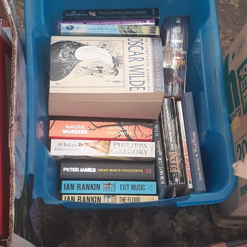 37 - Large quantity of books. Includes a box of superb quality hard back. Various vintage, modern and gen... 