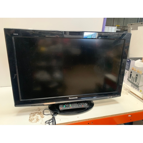 500 - Panasonic 32” TV with remote