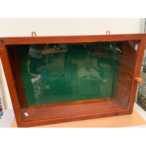 485 - Cased display unit - 70x50cm