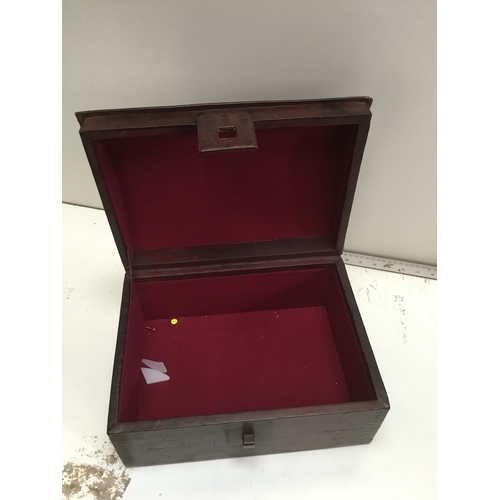 209 - Beautiful leather bound jewellery box