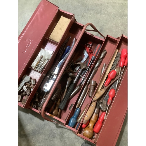 350 - Burgundy Roebuck cantilever tool box and contents