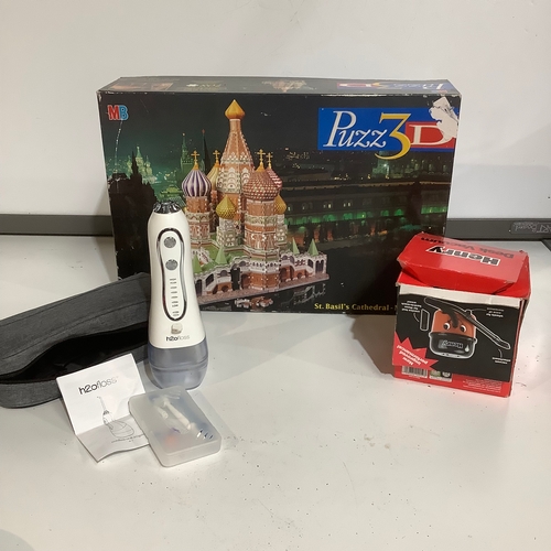 364 - St Basils cathedral Moscow 3D puzzle, small desk Henry hoover plus h2floss