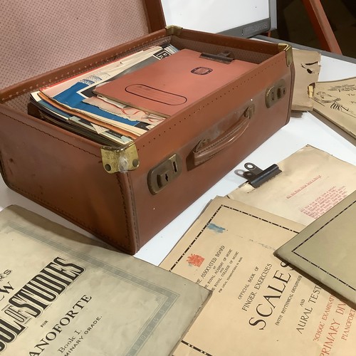 307 - Vintage case full of musical pamphlets & sheet music inc Campbell & Connelly, pianoforte & more - da... 