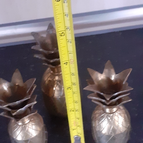 1 - Three small brass pineapple trinket pots. Lidded, with 2 same size and one slightly bigger, these ha... 