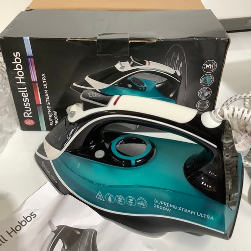 269 - Russell Hobbs supreme steam ultra iron 2600w