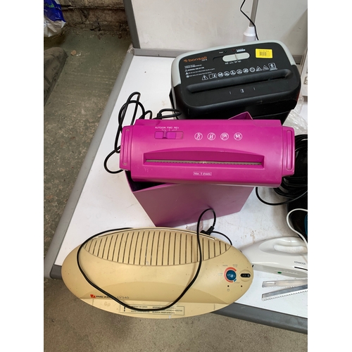 196 - Mixed lot inc sandwich toaster, paper shredders & more