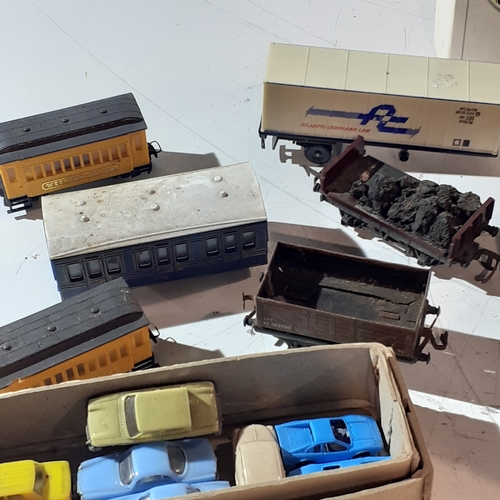 1 - Mixed diecast and train/car lot. Includes Großer Hecht (C&U/LHB) - 1931 model, Cadbury creme egg, so... 