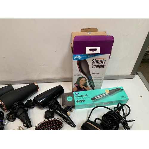 209 - Large hair appliance lot inc curlers, dryers & more