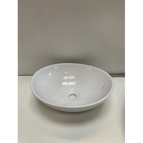 261 - Ex display bathroom porcelain sink - 40cm wide