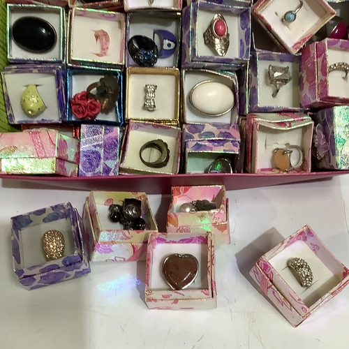 335 - Good quantity of costume jewellery rings in boxes. Various stones and materials. Some very eye-catch... 