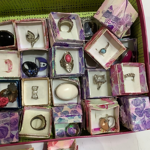 335 - Good quantity of costume jewellery rings in boxes. Various stones and materials. Some very eye-catch... 