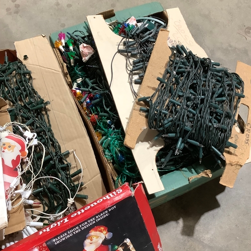 379 - Very large quantity of Christmas lights and decorations. Some working some as spares.