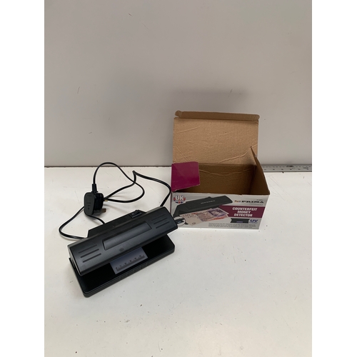 487 - Small counterfeit money detector