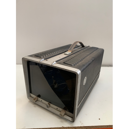 496 - Vintage PYE picture monitor - Type 848008 - power tested