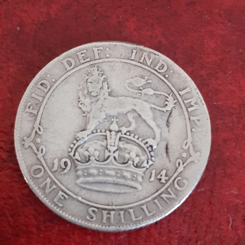 40A - 1914 silver shilling. See pictures for detail