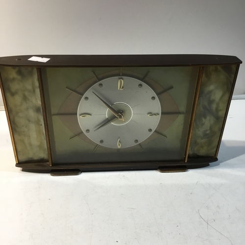 36 - Marble effect mantle clock - 8 days,  7 Rubis Jewels