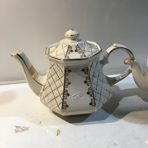 90 - Two Sadler English ceramic teapots