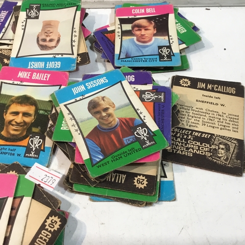 111 - Quantity of various football players vintage trading cards