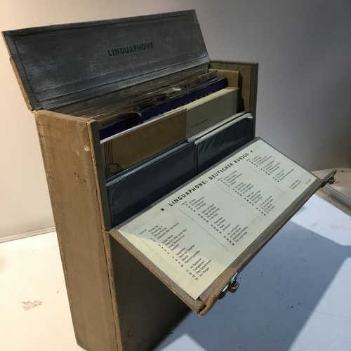 119 - Vintage linguaphone Deutscher Kursus cased set with vinyls