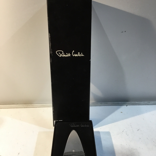 123 - Robert Welch cake slicer with original box