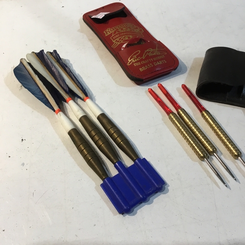 128 - Quantity of vintage darts - most with brass shafts