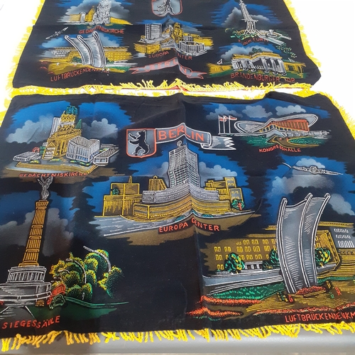 248 - 2 x vintage, souviner, velvet cushion/pillow covers. Berlin scene. In excellent, as new condition