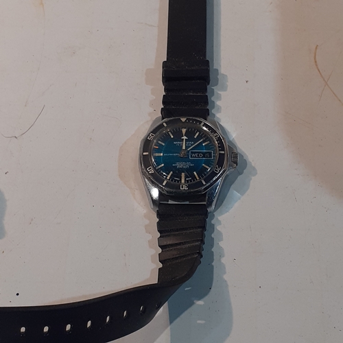 257 - Marine Star 17 Jewells watch. Water resistant to 800m. Incabloc spring mounted shock absorber system... 