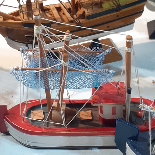 290 - Model sailing ships. Includes Mayfair, HMS Bounty, Cutty Sark and more. Little dusty from storage.  ... 