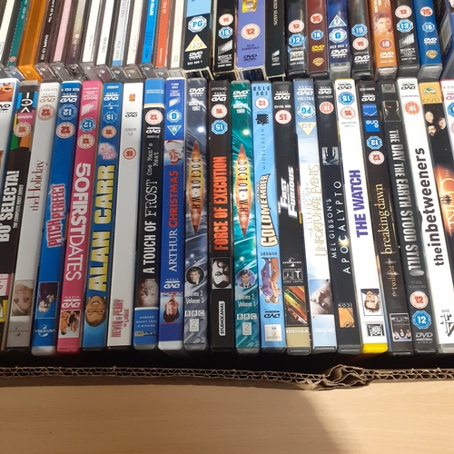 15A - Large quantity of DVD. Tray full and extra. Leading titles and classics.