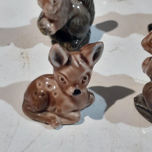 264 - Collection of various Wade whimsies. Mainly animals, dogs, squirrels, deer etc. Good condition with ... 