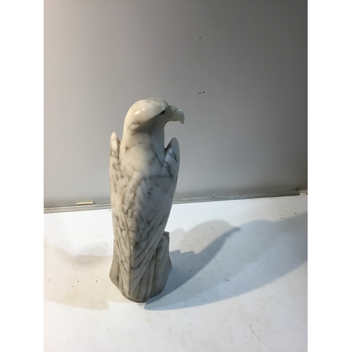 200 - Heavy marble style eagle on plinth - 20cm tall