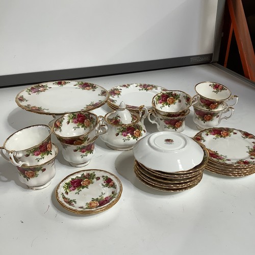 26 - Quantity of Royal Albert Old Country Roses inc cups, saucers, cake stand & sugar bowl