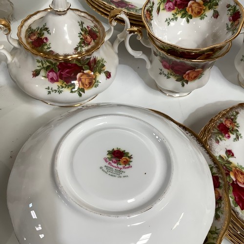 26 - Quantity of Royal Albert Old Country Roses inc cups, saucers, cake stand & sugar bowl