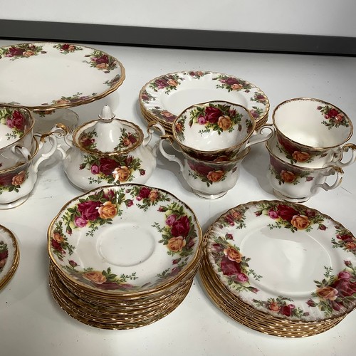 26 - Quantity of Royal Albert Old Country Roses inc cups, saucers, cake stand & sugar bowl