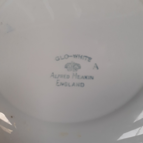 19 - Vintage part dinner service. Alfred Meakin Glo white sets of plates, side plates and tea plates plus... 