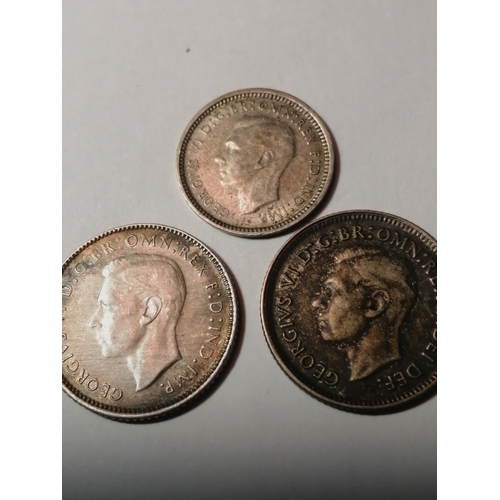 20A - AUSTRALIA : 3 x silver coins 1948 threepence and 1944 and 1950 sixpences