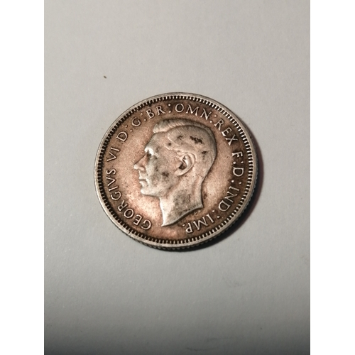 21A - AUSTRALIA : 1943 silver shilling (5.655 grams of 0.925 silver)