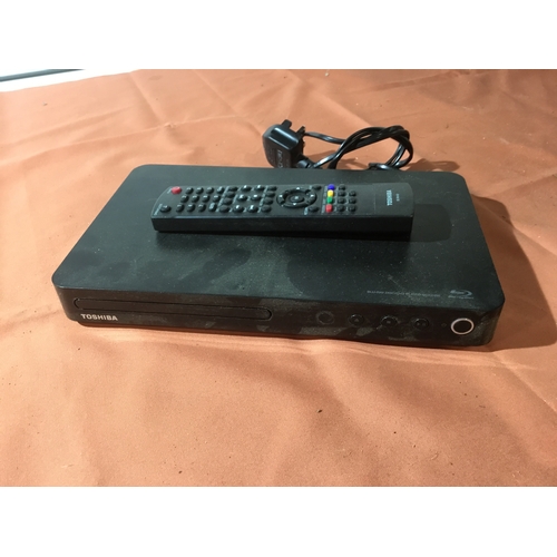 485 - Toshiba BDX2400KB bluray player with remote