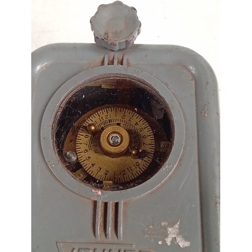 316 - Venner time switch with a.m/p.m settings in two 12 hour periods. Metal cased with brass display this... 