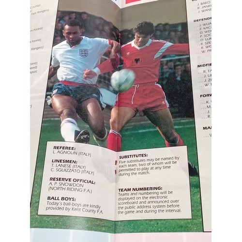 323 - England/Poland 1989 football programme