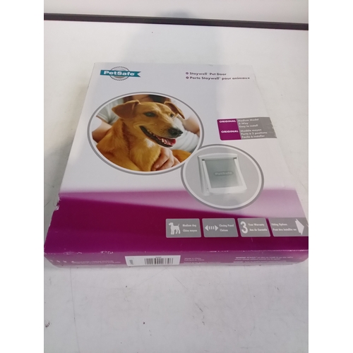 247 - Petsafe medium dog pet door flap. Boxed with instructions and fittings