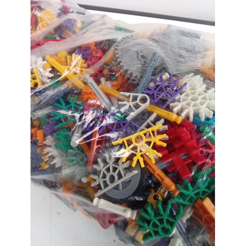 414 - Very large bag of K'nex. Looks good clean condition. Large quantity. Bag is around foot and half big... 