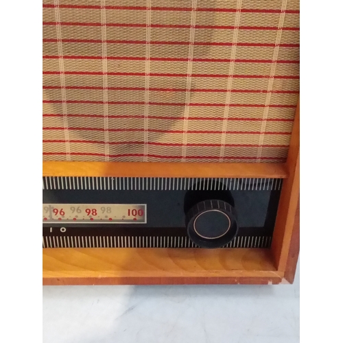 252 - Ekco radio. Model A.274. Minor wear but working condition