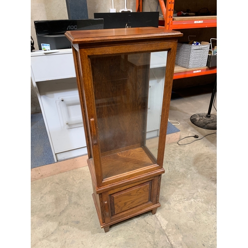 233 - Oak glazed & shelved display cabinet - 5f tall - very clean condition