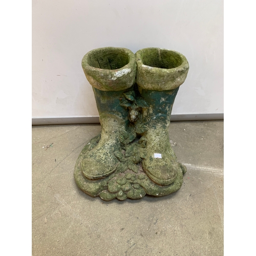 465 - Pair of wellington concrete planter ornament