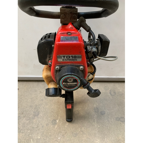 369 - Kawasaki TD18 Petrol Hedge Trimmer