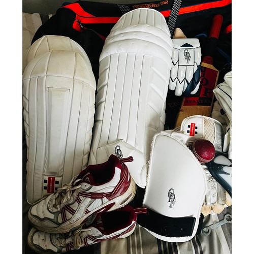 121 - Gray Nicolls pro performance cricket kit