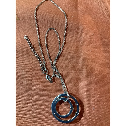 56 - Silver 925 necklace with circular pendant - 5.9g