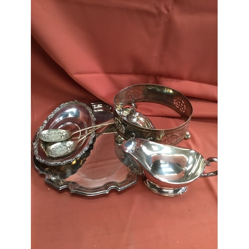 41 - Silver plated lot inc trays, gravy jug & spoons